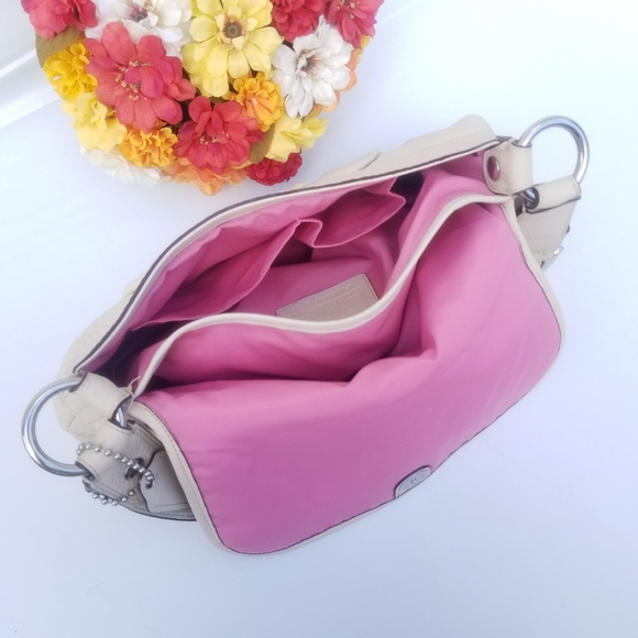No longer available- COACH HANDBAG CREAM COLOR - Picture 6 of 16
